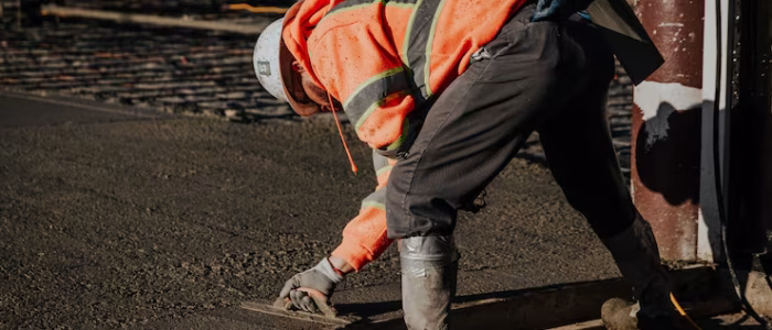 workers-construction-site_181624-23246 workers-construction-site_181624-23246